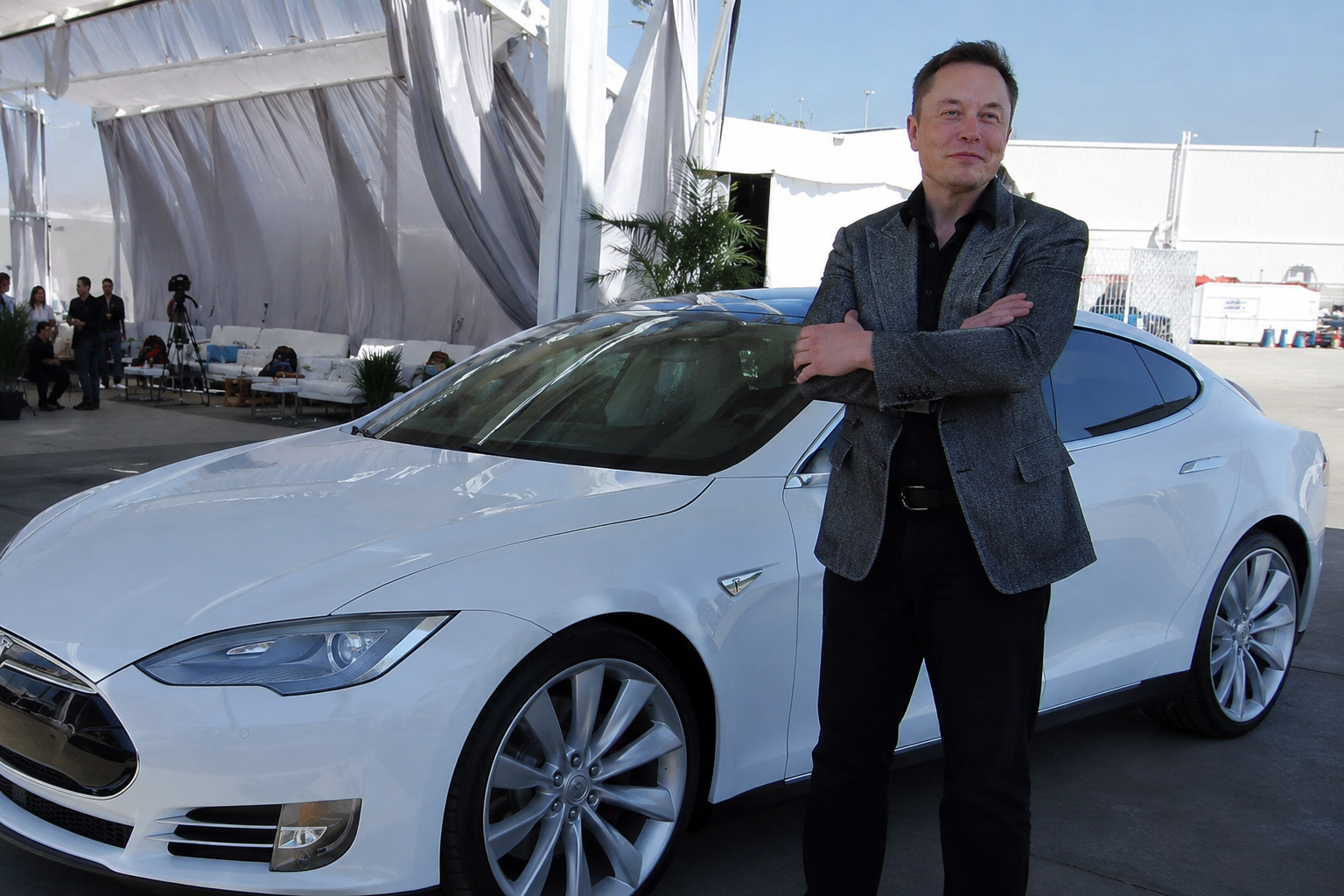 A Tesla and SpaceX merger would create a conglomerate: is it a good deal?