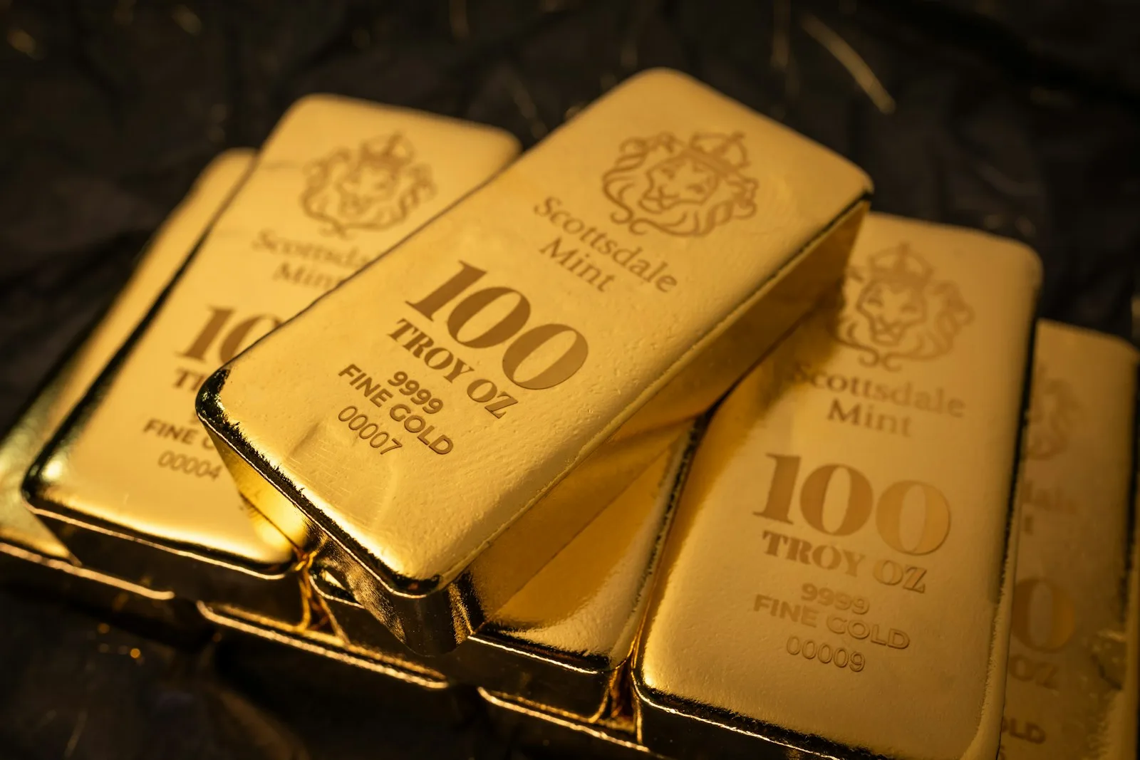 Gold price prediction: $5,200 bull vs $3,900 bear — time to…