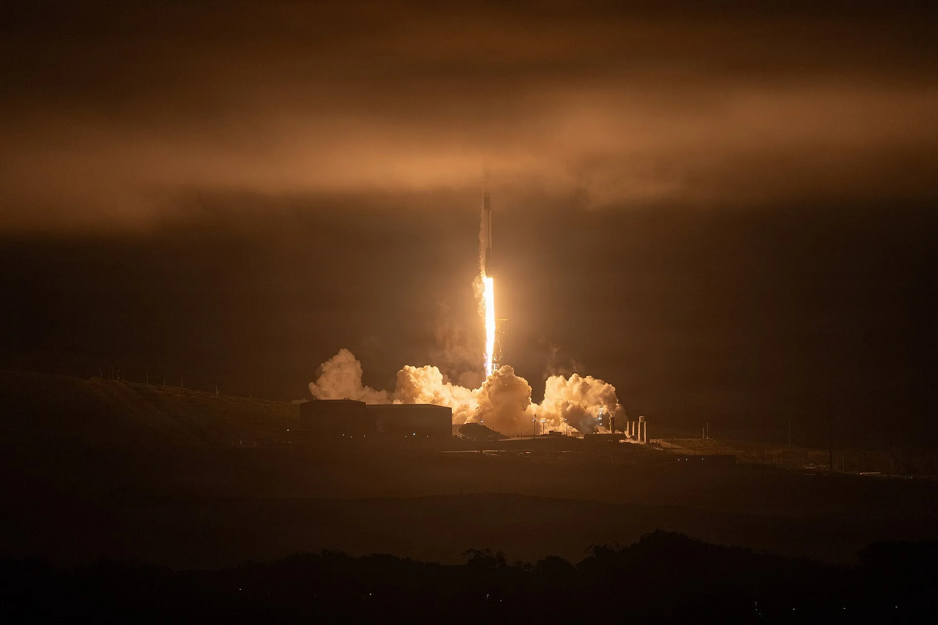 Starship Reached Orbit and Deployed 26 Starlink V3…