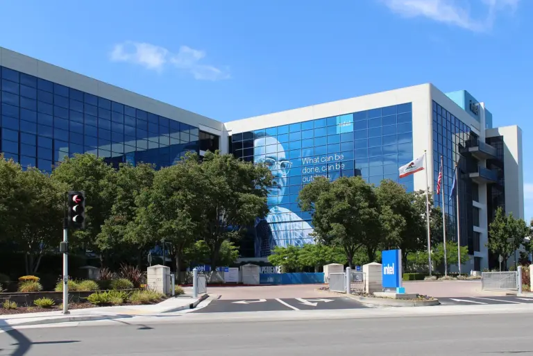 Intel at $127 After a 300% Run – Wall Street Has It…
