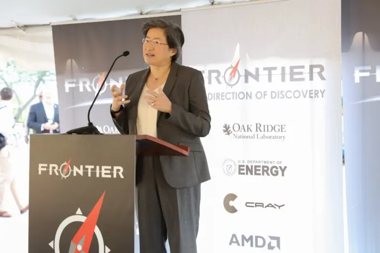 Advanced Micro Devices Closes at $649.42, Up 2.80%, After…