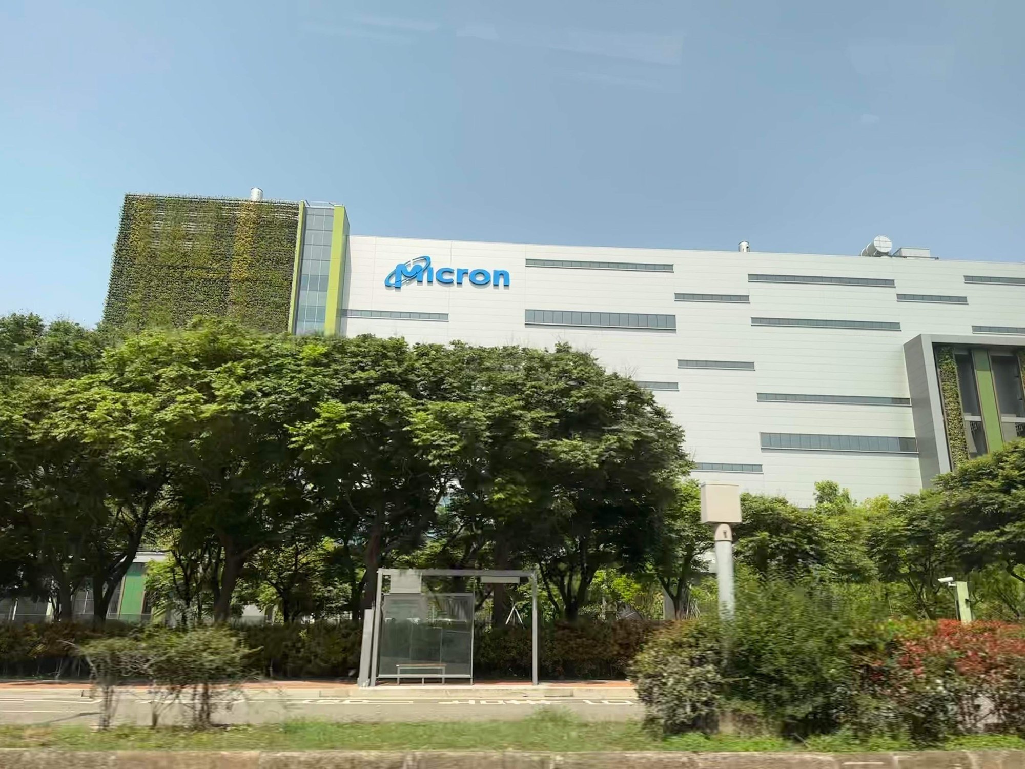 Micron (MU) Stock Week Ahead: $878 Before the 27 October…