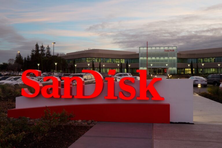Sandisk (SNDK) Stock Before 29 October Results: $1,238…