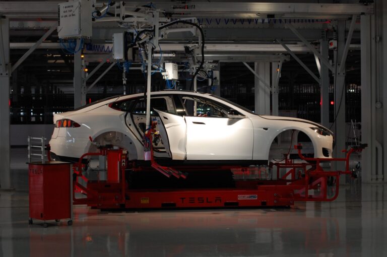 Tesla Stock: Bull and Bear Case Into Tonight’s Q3…